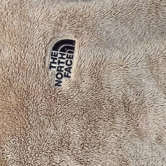 The North Face Osito Jacket - Picture 8 of 15